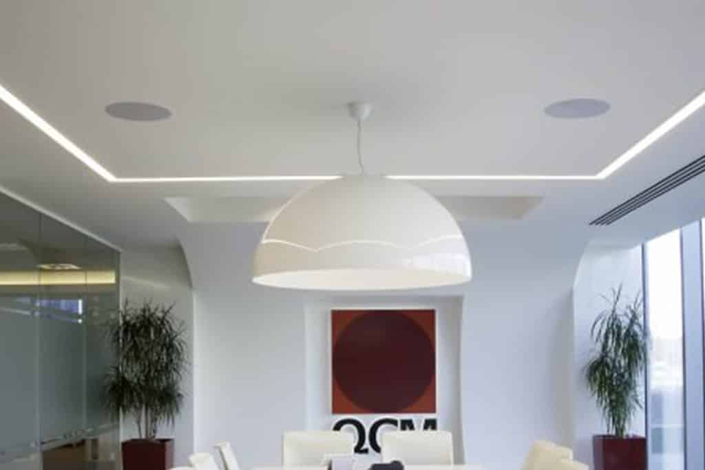 INTELLIGENT LIGHTING CONFIGURATION